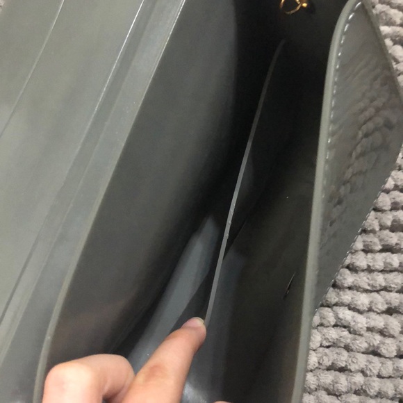 SMALL SHINY GRAY HANDBAG ONE SLOT AND CLOSING CLIP - Picture 5 of 11